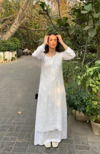 white chikankari kurta